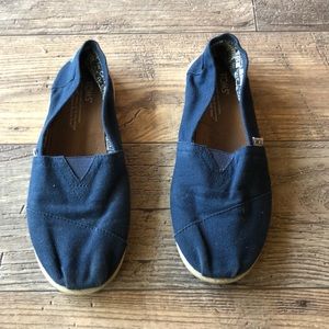 Blue Toms